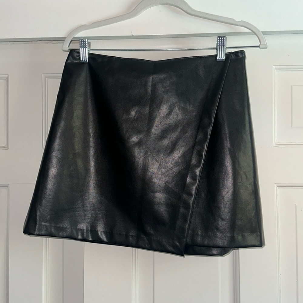 Abercrombie & Fitch Faux Leather Skort